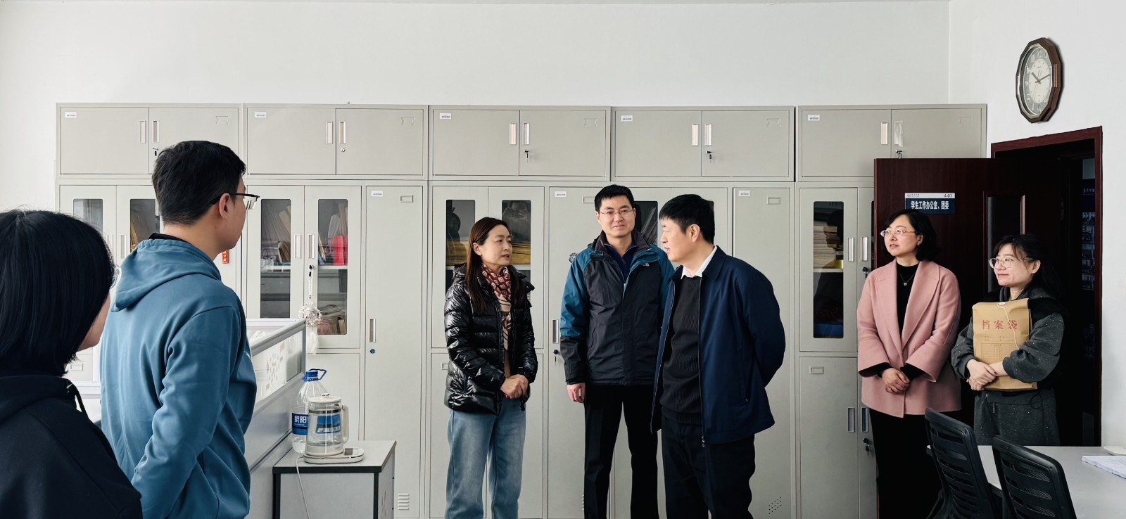 1740958806722145.jpg 1740958806722145.jpg